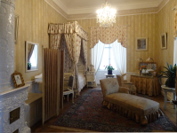 Schloss Opotschno III